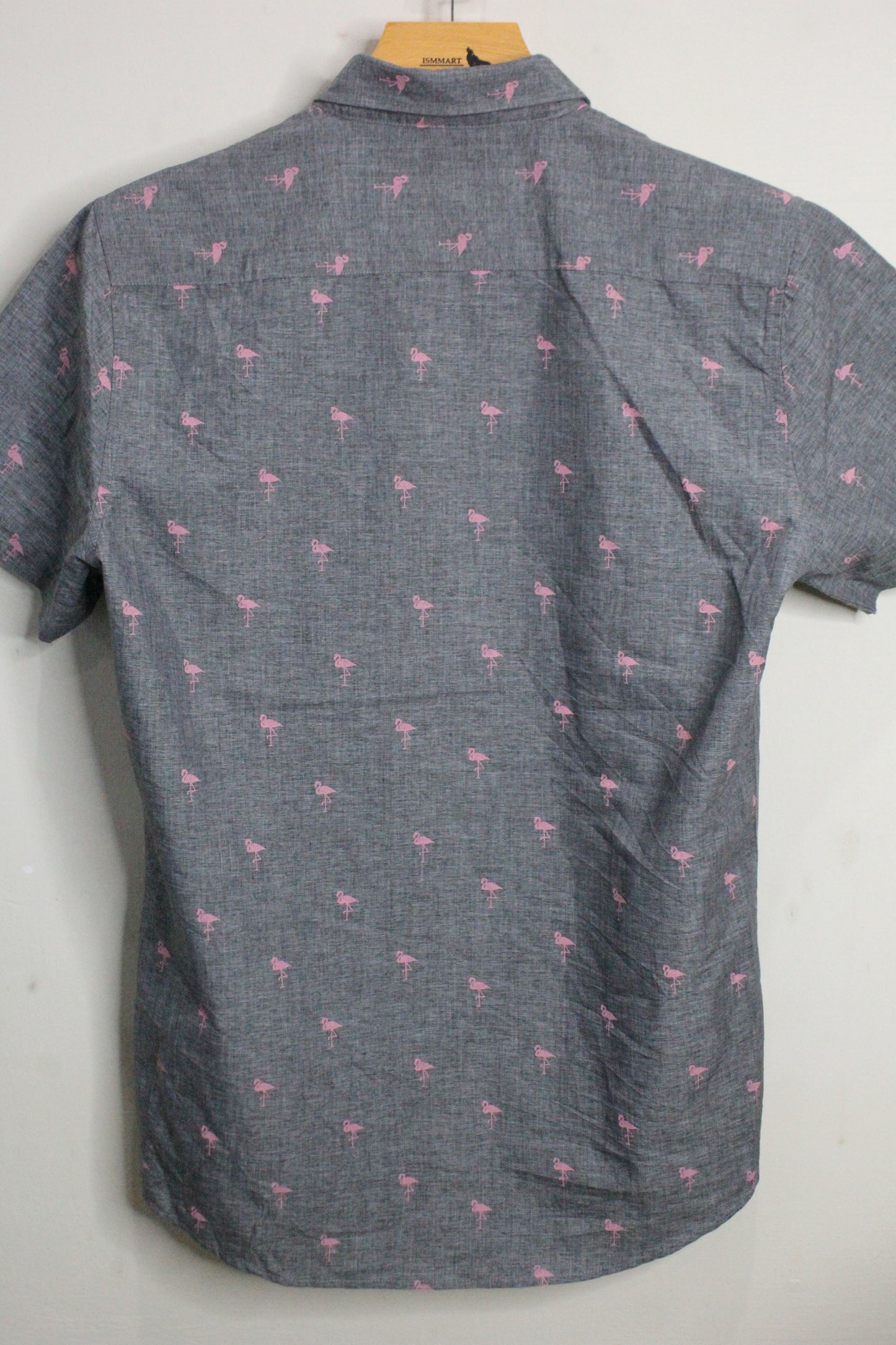 Preowned Men's "Molokai" Surf Co. Short Sleeve Shirt..XL..Grey/Pink..Very Nice