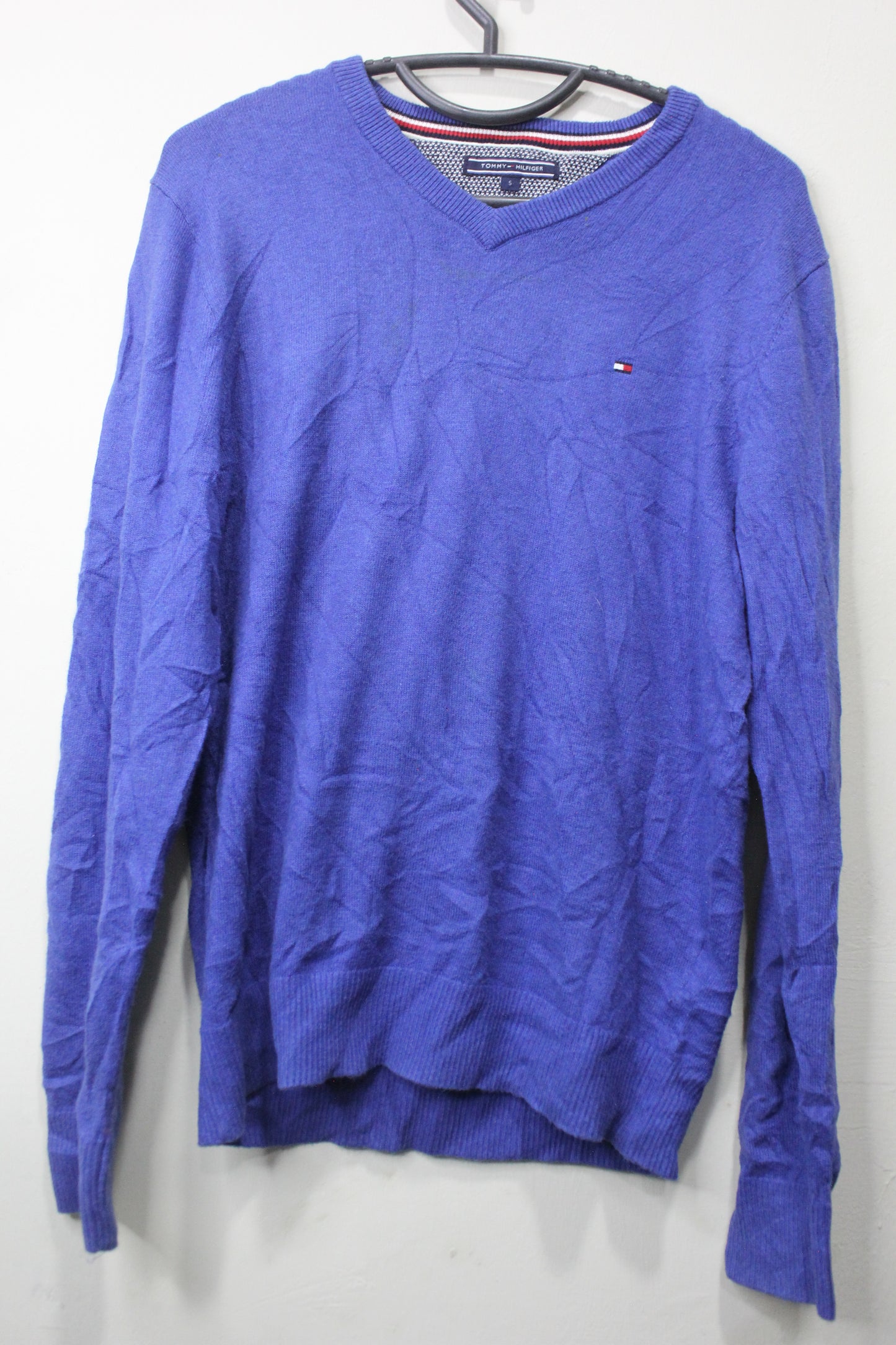NWT TOMMY HILFIGER Men's Pacific V Neck Sweater