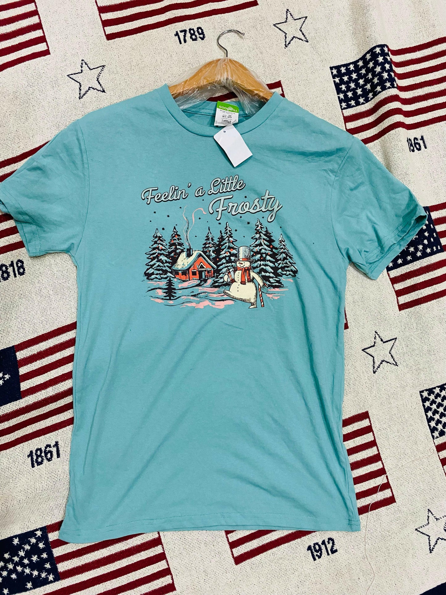 FEELIN'FROSTY' RETRO SNOWMAN GRAPHIC TEE