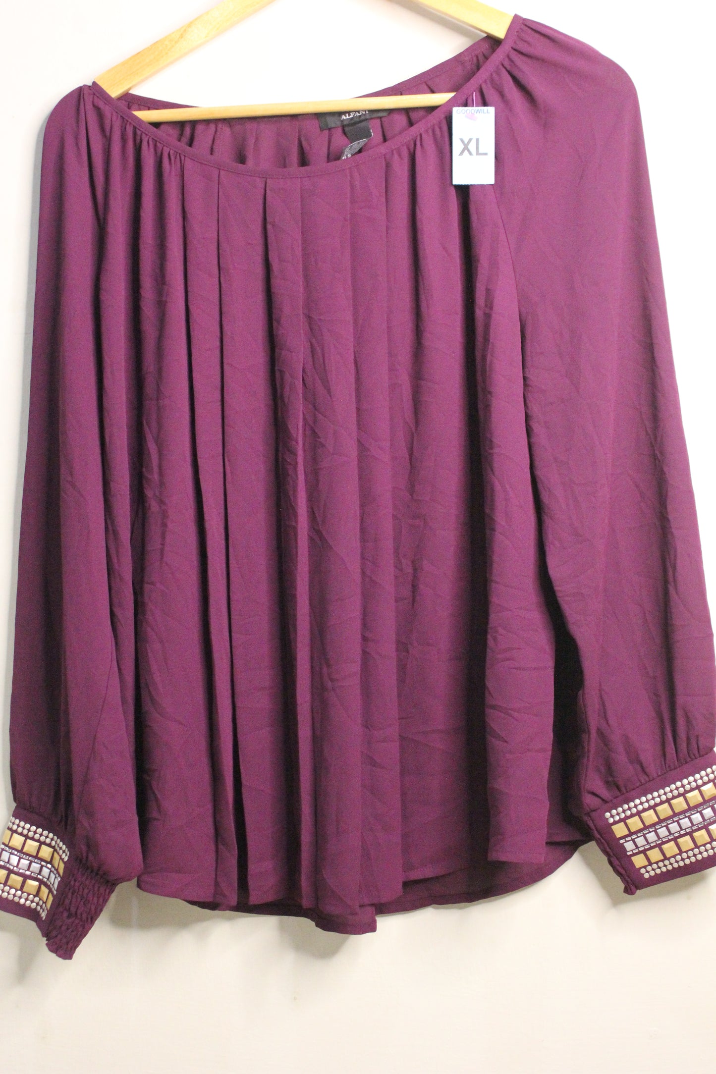 Alfani Blouse Size 10 Burgundy Bedazzled Cuffs Round Neck Top Party Festive